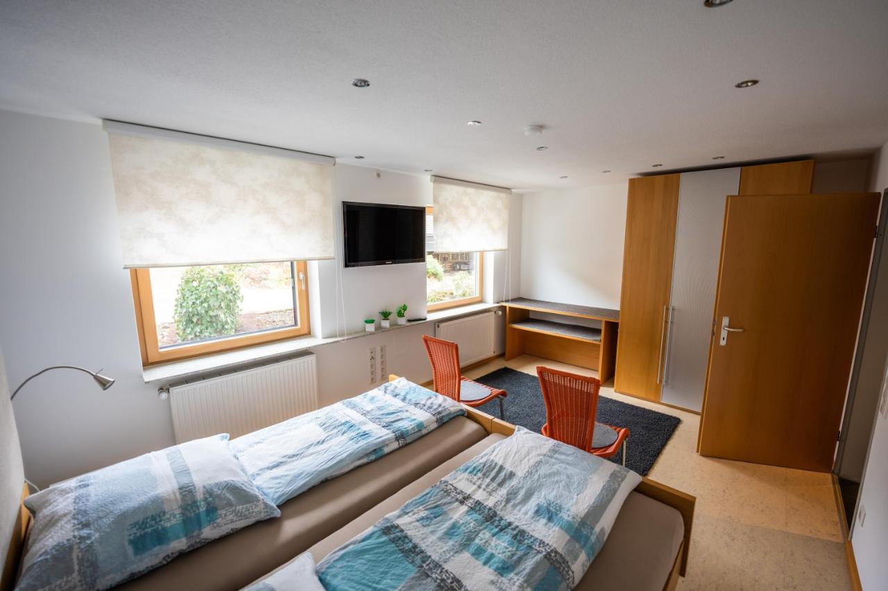 Laendliche 2-Zimmer Wohnung บัด ดิตเซนบาค ภายนอก รูปภาพ