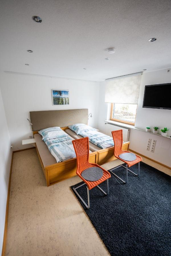 Laendliche 2-Zimmer Wohnung บัด ดิตเซนบาค ภายนอก รูปภาพ
